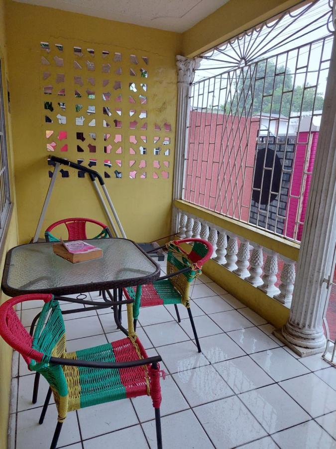 Dancehall Hostel 킹스톤 외부 사진
