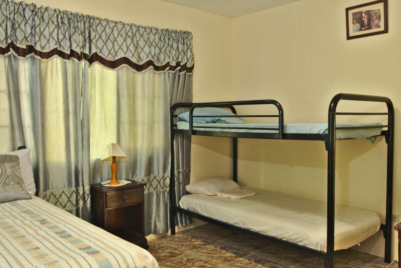 Dancehall Hostel 킹스톤 외부 사진