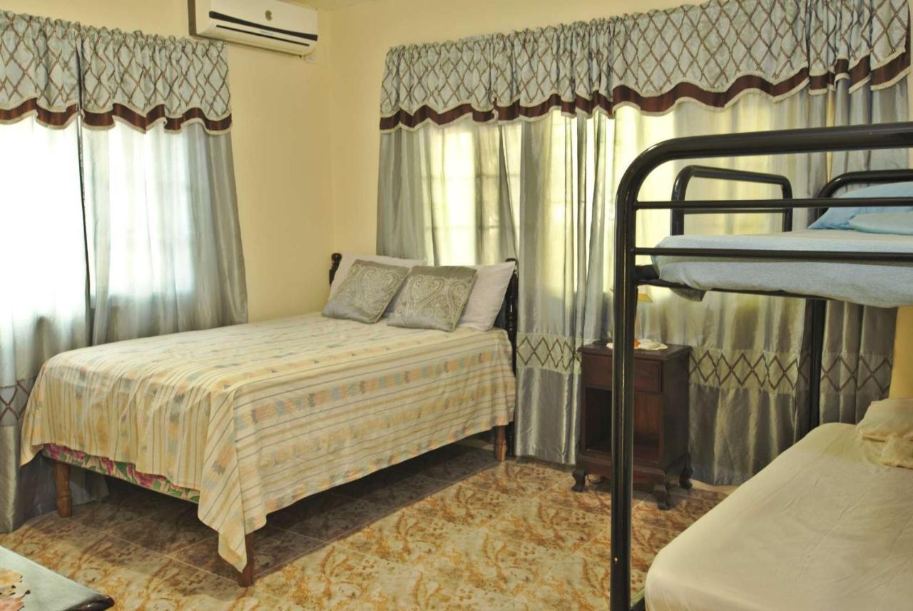 Dancehall Hostel 킹스톤 외부 사진
